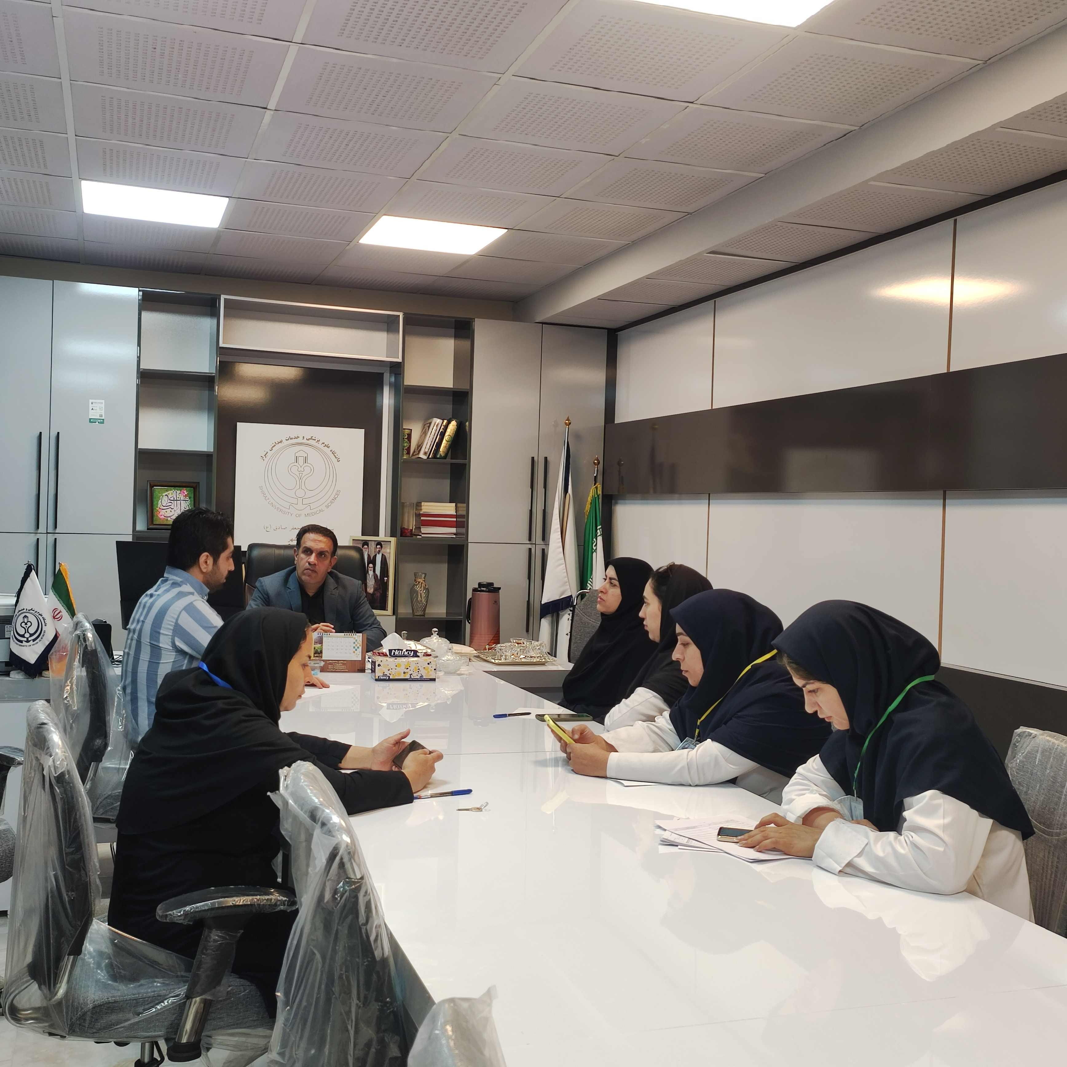 نشست بررسی و پیگیری مسائل مرتبط با حقوق شهروندی در بیمارستان امام جعفر صادق(ع) پاسارگاد