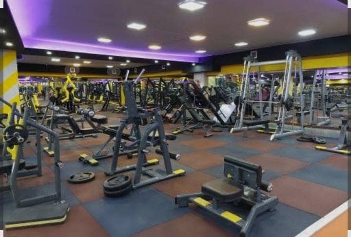 فراخوان ثبت‌نام کارکنان بهداشت و درمان شهرستان پاسارگاد برای استفاده از خدمات ورزشی