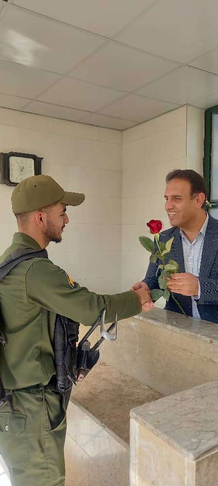 تقدیر از پرسنل محترم نیروی انتظامی توسط مدیریت بیمارستان امام جعفر صادق(ع)  پاسارگاد 