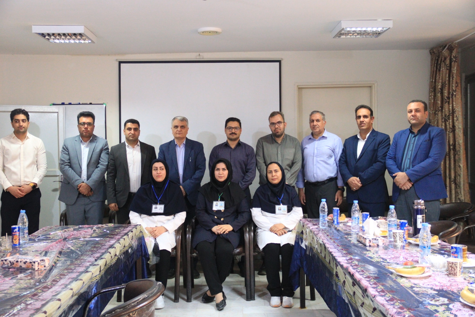 بازدید دکتر نیاکان از بخشهای مختلف بیمارستان امام جعفر صادق(ع) پاسارگاد