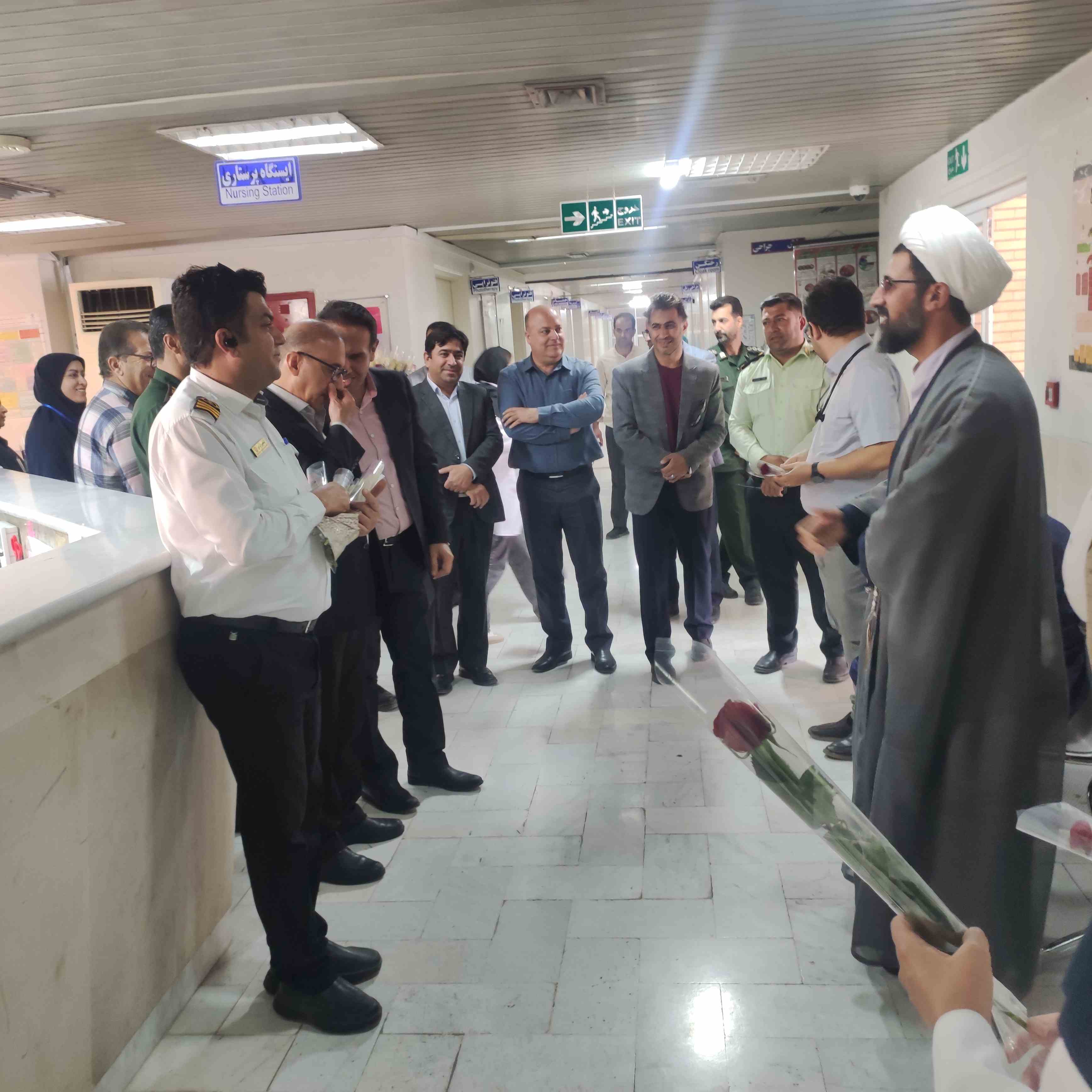 تجلیل مسئولان شهرستان پاسارگاد از تلاش‌های جهادگونه پرستاران بیمارستان امام جعفر صادق(ع)